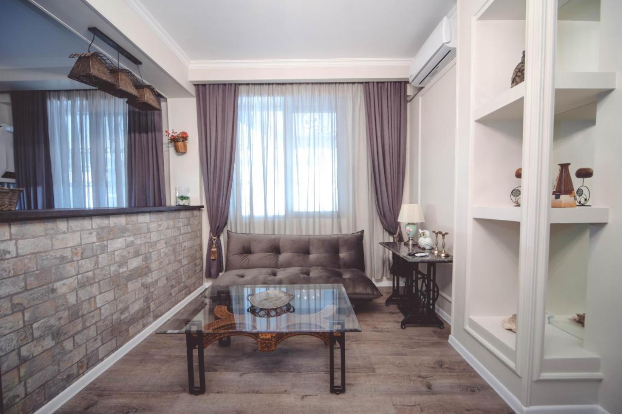 Under The Mountain Apartment Tbilisi Ngoại thất bức ảnh